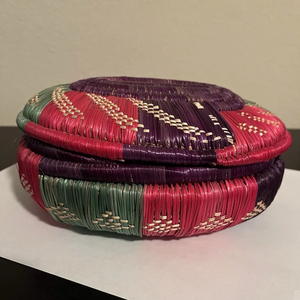 VTG Ethiopian Woven Basket Small Lidded Trinket Jewelry Box Coiled Seagrass Boho